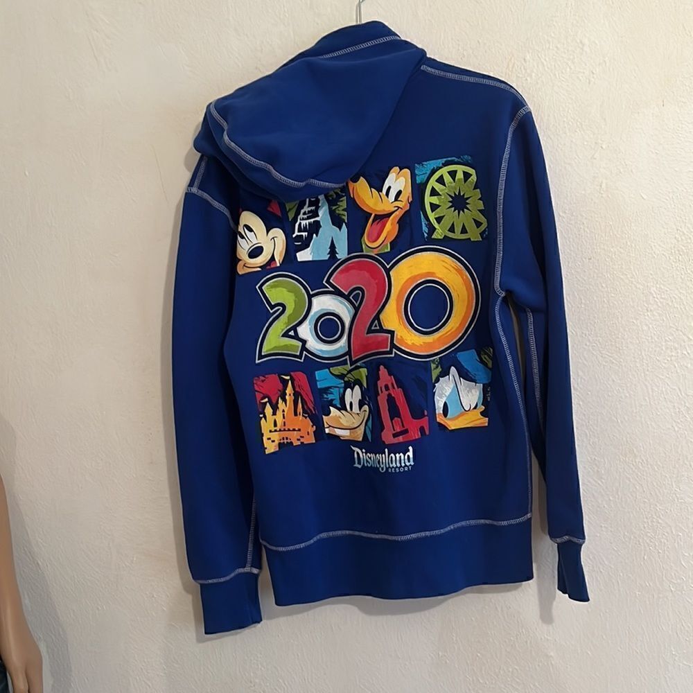 Official Disneyland Bright Blue 2020 Hoodie Sweatshirt With Kangaroo Pocket S - Picture 4 of 10
